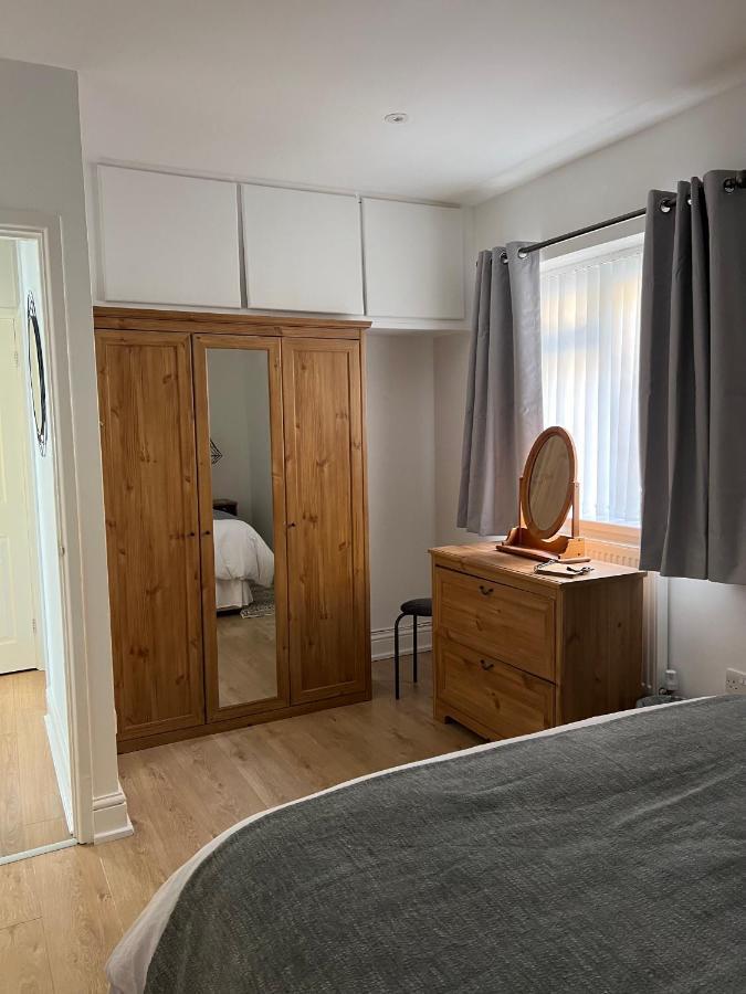 Sixty Four Appartement The Mumbles Buitenkant foto